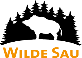 Logo der 'Wilde Sau' Initiative mit Silhouette eines Wildschweins und stilisiertem Wald, unten Schriftzug 'Wilde Sau'.