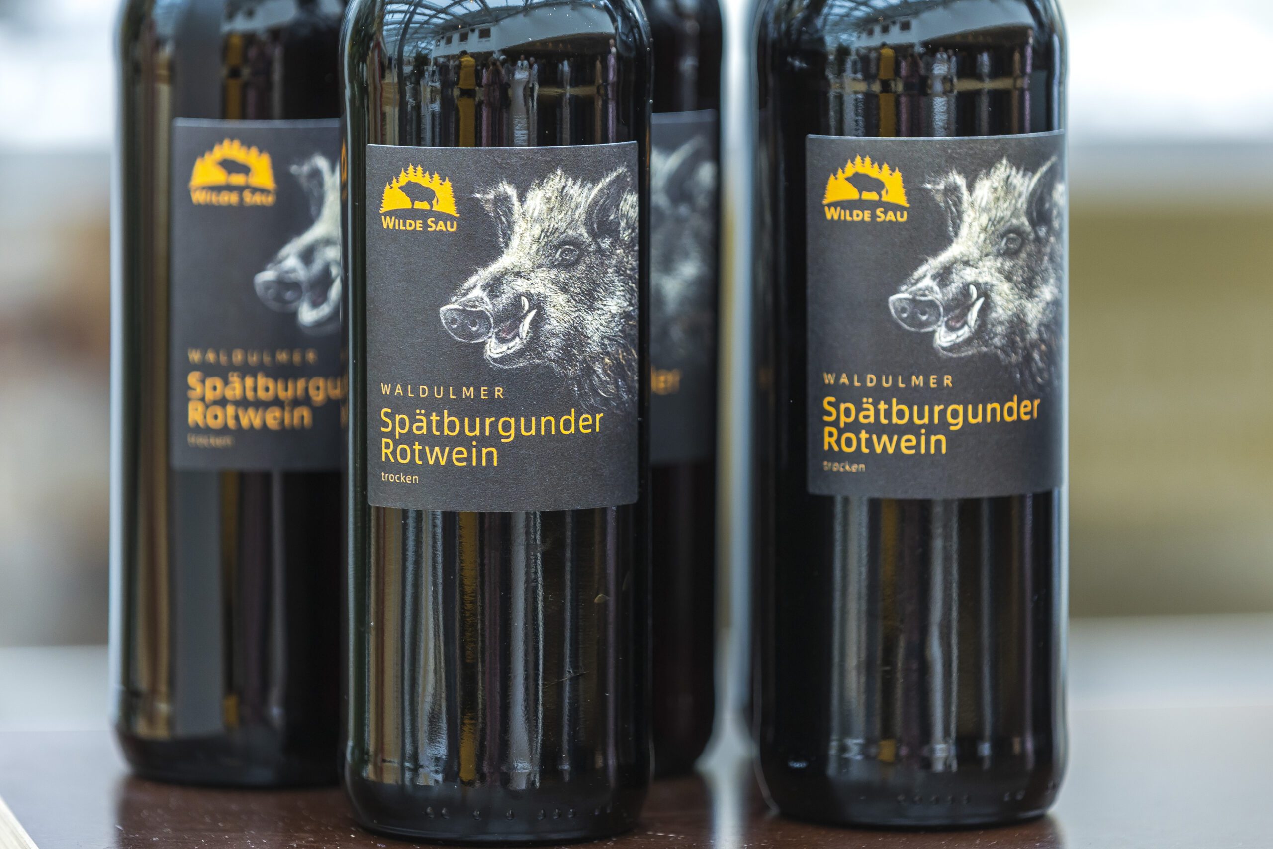 Die Wilde Sau auf dem Naturparkmarkt bei der Winzergenossenschaft Waldulm