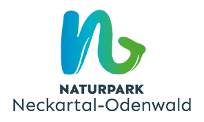 Logo des Naturparks Neckartal-Odenwald 2025: stilisiertes 'N' in Blau und Grün, darunter 'NATURPARK' und 'Neckartal-Odenwald'.